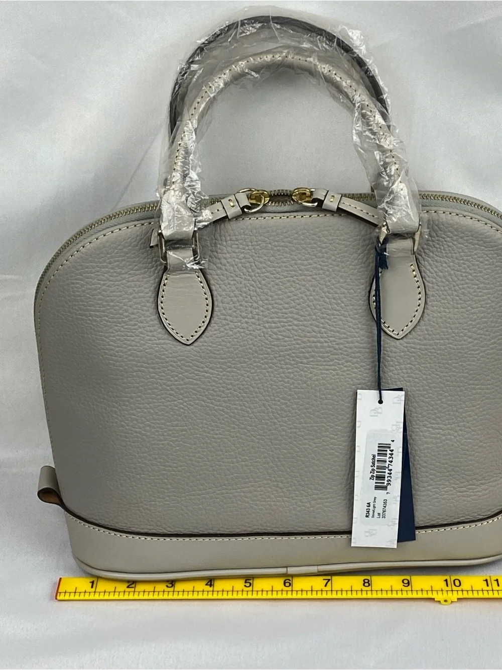 Dooney & Bourke Dove NWT Pebbled Grain Zip Zip Dome Satchel Light Grey Key Hook
